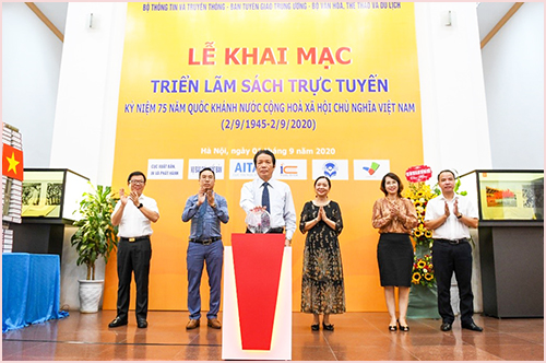 2020-09-02-trien-lam-01.jpg