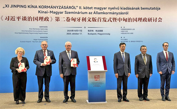 Konyvbemutato_Hszi-Csin-ping-konyvenek-forditasa_251017_06_reszlet.jpg